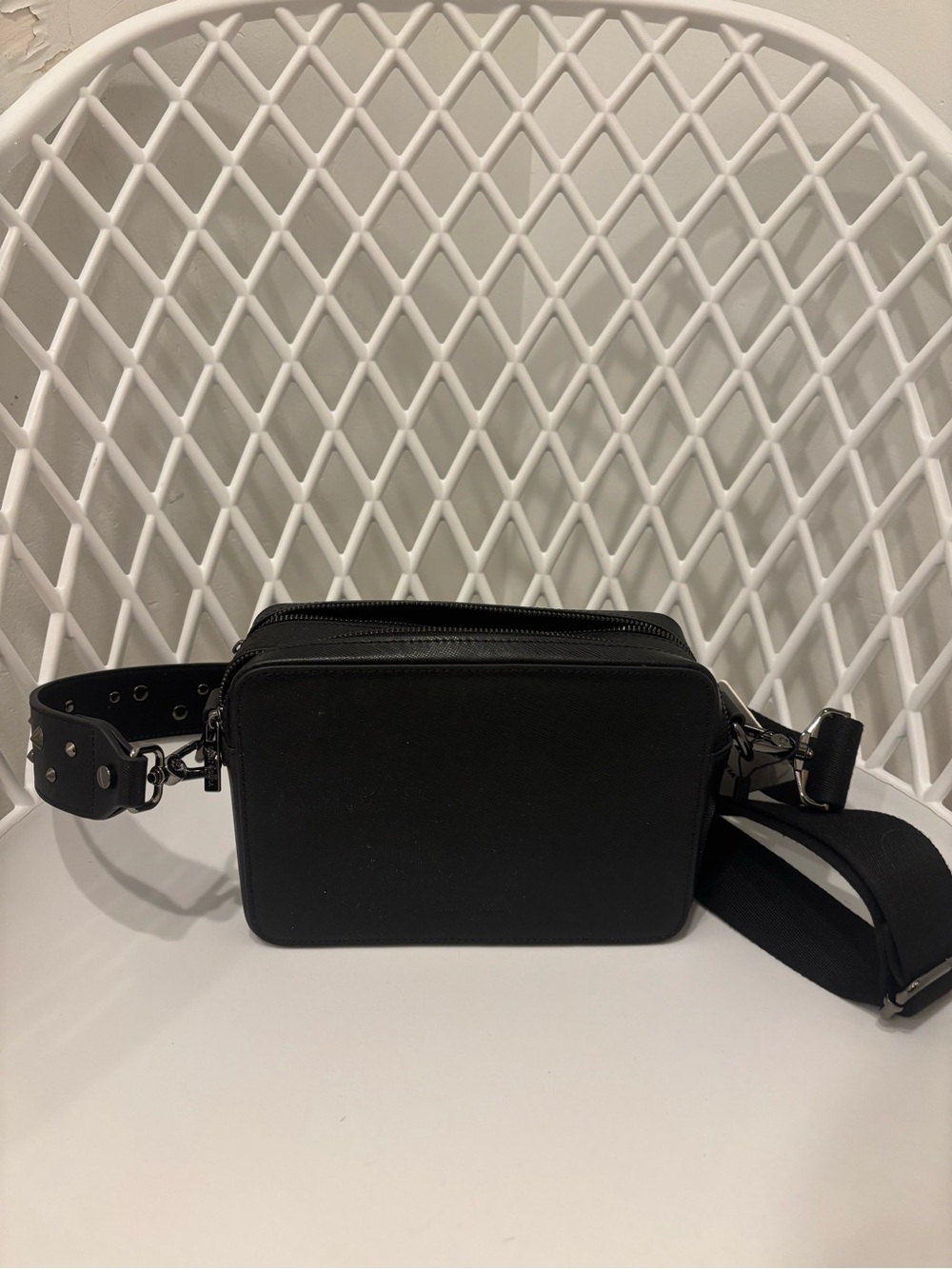 Saint + Sofia Black Women's Belt Bag with Wide Adjustable Strap